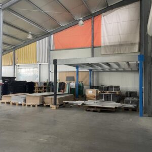 Gepflegte Lagerhalle zwischen Landsberg und Augsburg