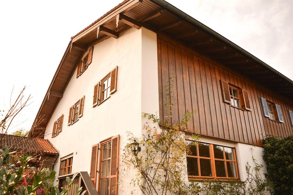 Doppelhaushälfte mit Garage, Carport und PV-Anlage in ruhiger Lage von Königsdorf – Bild 2