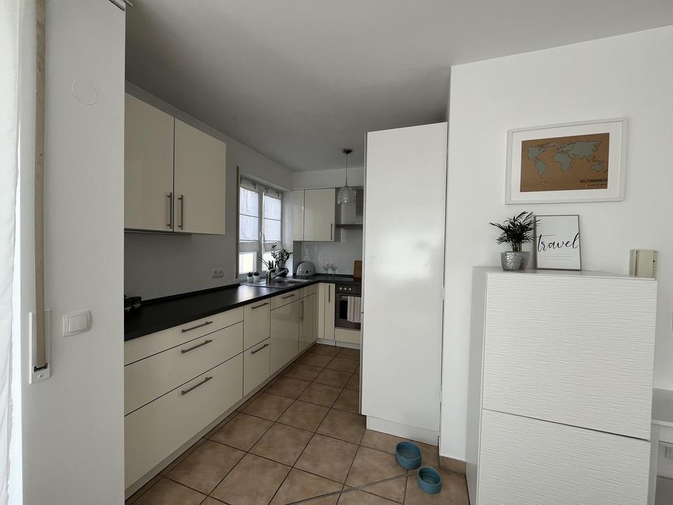 Stilvolle Maisonette-Wohnung mit Panorama-Flair – Wohnen auf zwei Ebenen – Bild 7