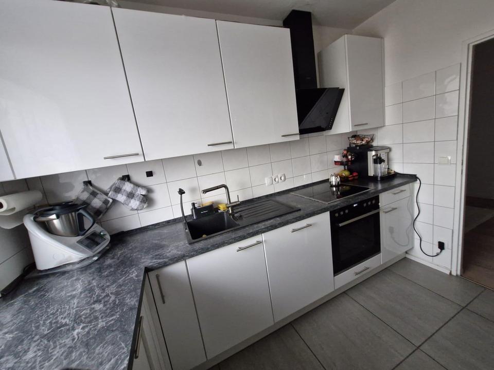 Moderne 4-Zimmer-Wohnung mit Weitblick in Wiesbaden-Klarenthal – Bild 2