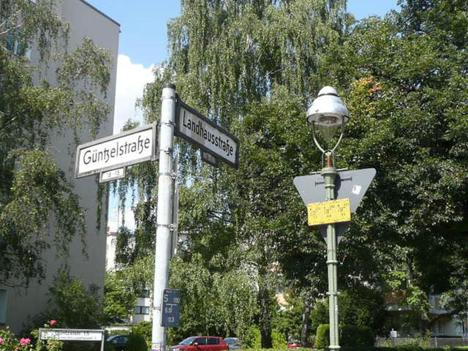 West-City Apartment * Nähe Kurfürstendamm + U7 * Südbalkon – Bild 14