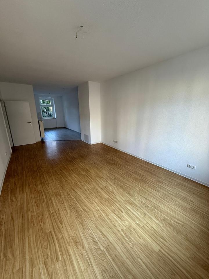 2 - Raum Wohnung mit Tageslichtbad im Herzen von Chemnitz – Bild 3