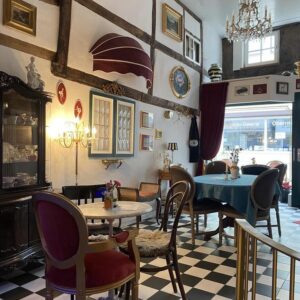 Ihr Traum vom eigenen Café! Wohnhaus mit laufendem Café, Nebengebäude, großem Innenhof