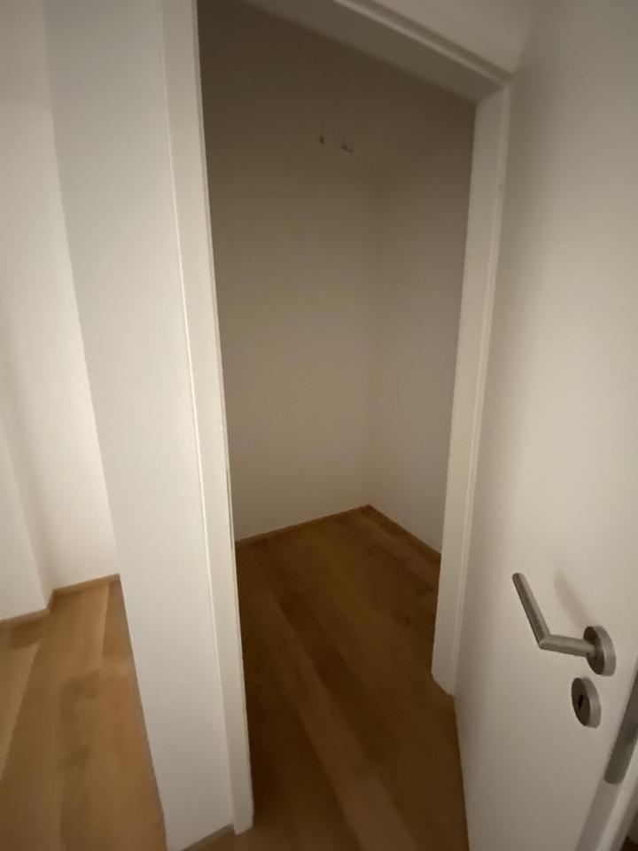 2,5-Zimmer Stadtwohnung mit Balkon – Bild 18