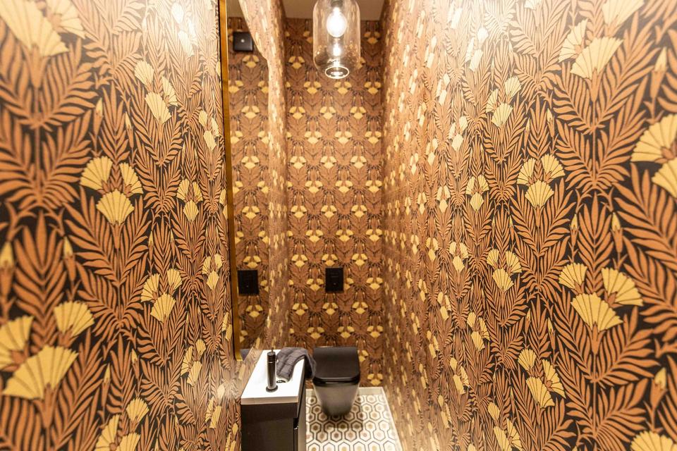 Stilvoller Altbau-Traum in bester Lage in Berlin-Mitte 2,5 Zimmern und luxuriösem Interior-Konzept – Bild 9