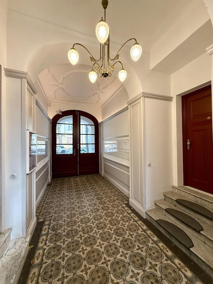 Gründerzeit-Altbau | 4 Zimmer, Lift & Balkon, Designbad, Bestlage – Erstbezug – Bild 15