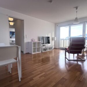 Ohne Provision! Sofort bezugsfrei! Anbindung München & Flughafen, 3 Zi. Wohnung, oberstes Stockwerk