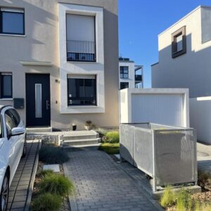 Provisionsfrei! Exklusives Reihenendhaus mit Dachterrasse und Sauna