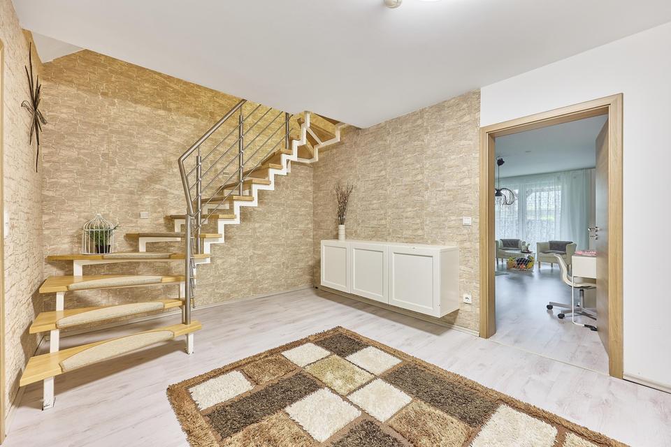 Großzügiges Wohnen mit Garten auf zwei Ebenen – Bild 14