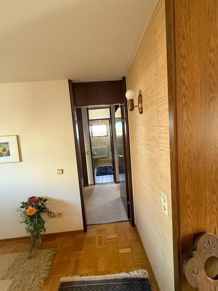 Großzügige 4-Zimmer-Wohnung mit Balkon und Garage im ruhigen Wohngebiet Reusch in Göppingen – Bild 11