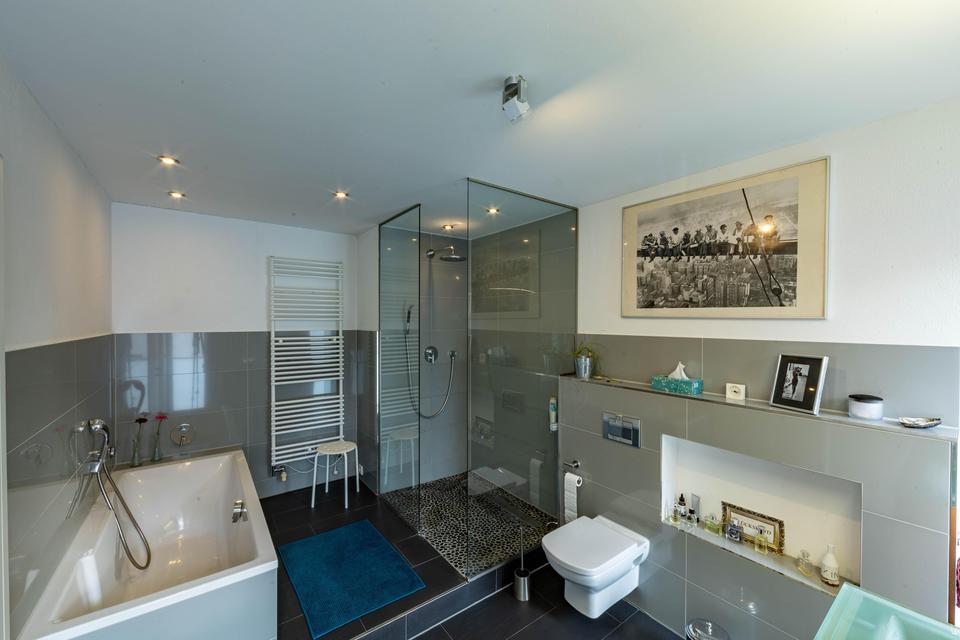 Wunderschöne Doppelhaushälfte mit Südgarten – Bild 12