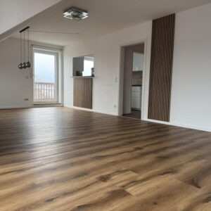 3 Zimmer Maisonette Wohnung 74qm + 24qm offener Galerie 2 Balkonen, TG & Stellplatz
