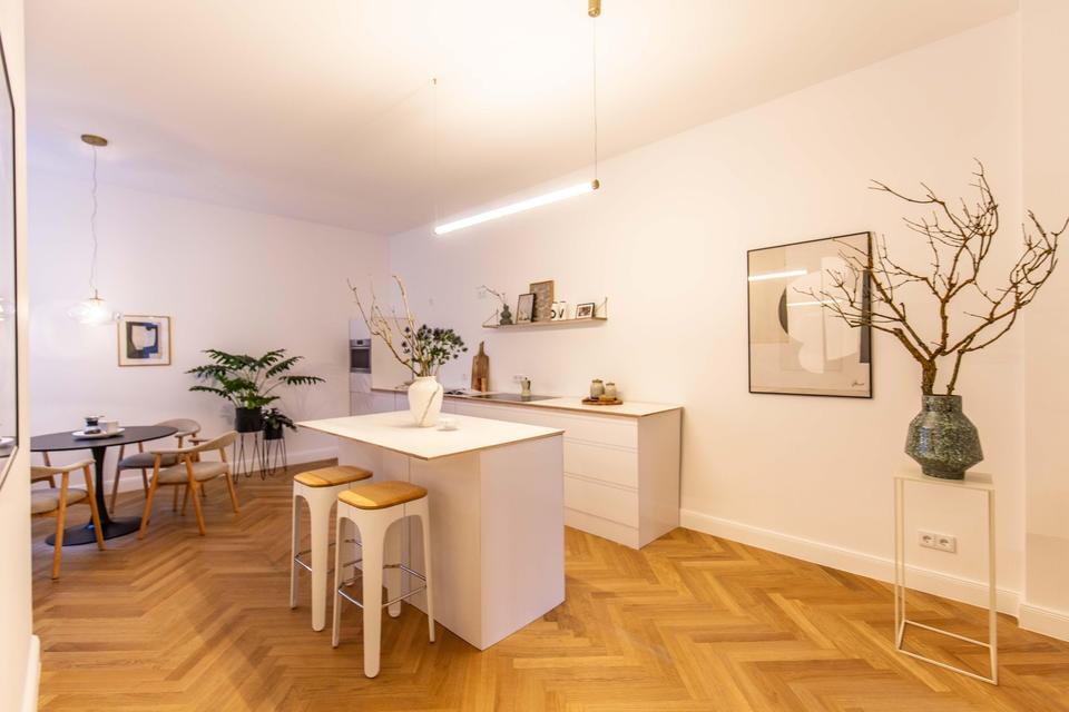 Gründerzeit-Altbau | 4 Zimmer, Lift & Balkon, Designbad, Bestlage – Erstbezug – Bild 9