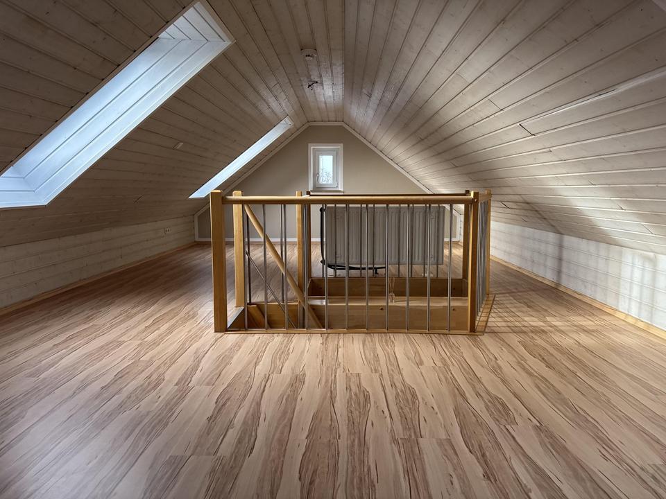 3 Zimmer Maisonette Wohnung 74qm + 24qm offener Galerie 2 Balkonen, TG & Stellplatz – Bild 7