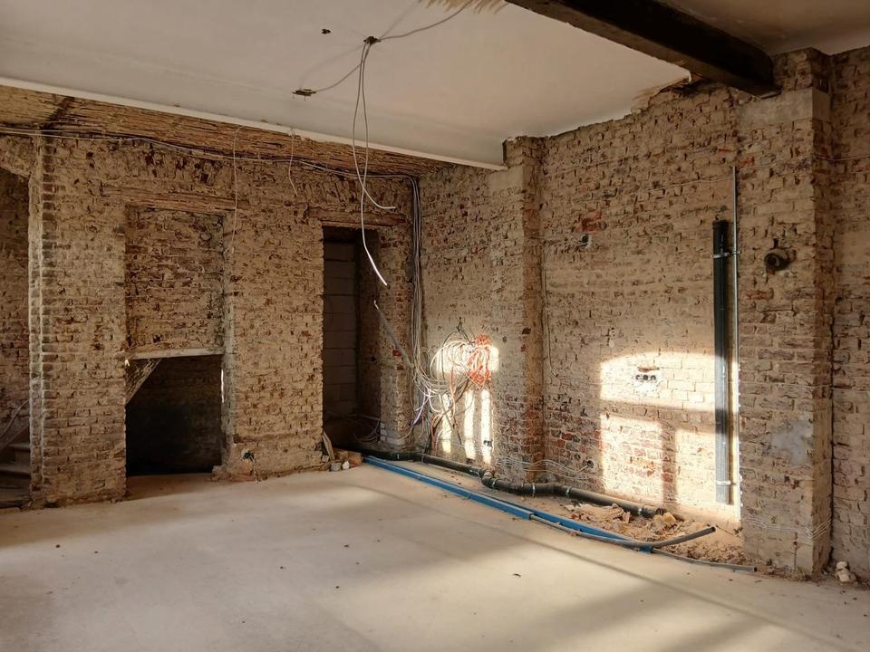 5-Zimmer-Wohnung mit Einfamilienhauscharakter in kernsaniertem Denkmalobjekt – Bild 11