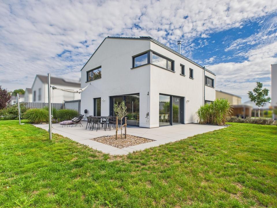 Modernes Einfamilienhaus am Waldrand - einfach einziehen!