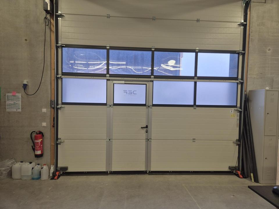 Nachmieter gesucht – moderne Gewerbeimmobilie (Halle/Büro)