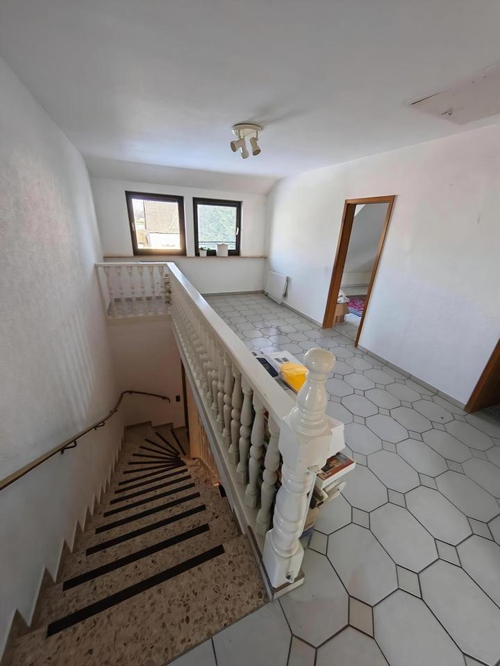 Ohne Käuferprovision: Raumwunder mit Einliegerwohnung & Doppelgarage – Bild 12