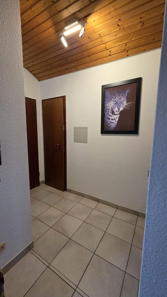 Gepflegte 2,5 Zimmer -DG-Wohnung mit Balkon und EBK in Pforzheim – Bild 12