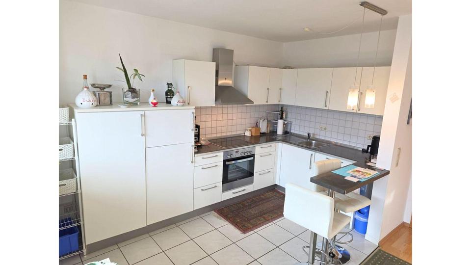 Weintor-Unicorn: 102m² Panorama | Haus-Charakter | 2 Bäder + Balkone | 66cm Wand | Garage – Bild 8