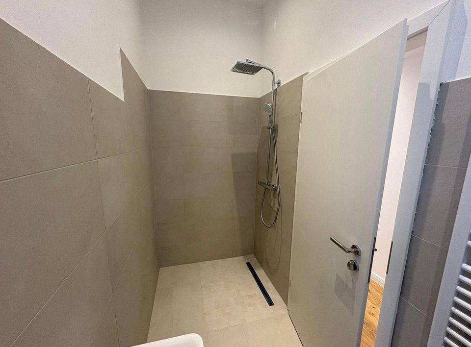 ! Provisonsfrei ! Bezugsfreie 3-Zi Wohnung mit Süd-West Balkon