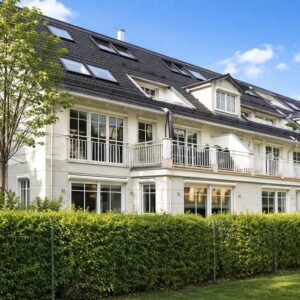 Haus-im-Haus in Stadtvilla: 102,3 m² Gartenwohnung mit Südterrasse, Privatgarten, Energie A, TG