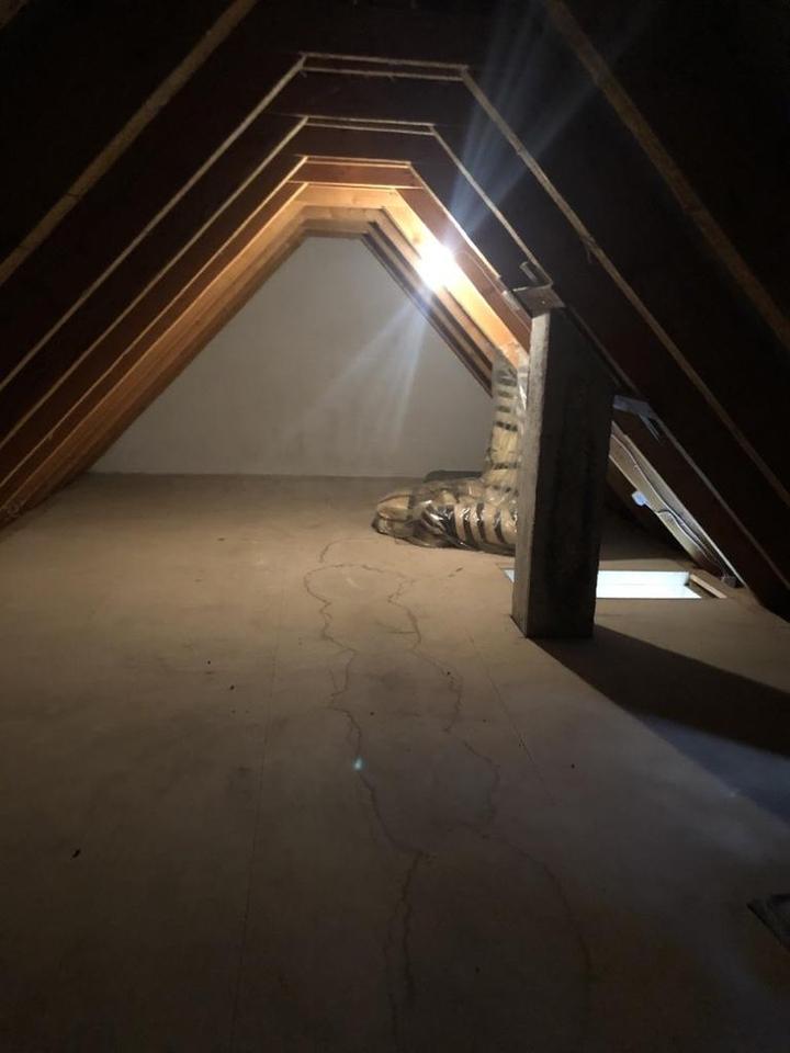 Helle Dachgeschosswohnung mit Tiefgaragenstellplatz – Bild 10