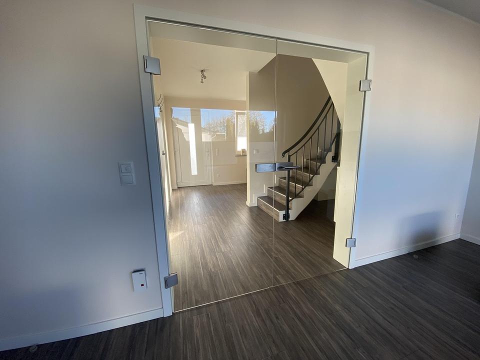 Charmante Doppelhaushälfte nahe der Ostsee – möbliert, modern & bezugsfertig! – Bild 11