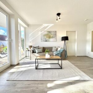 NEU: Modernisierte 2-Zimmer-Wohnung mit großer Terrasse