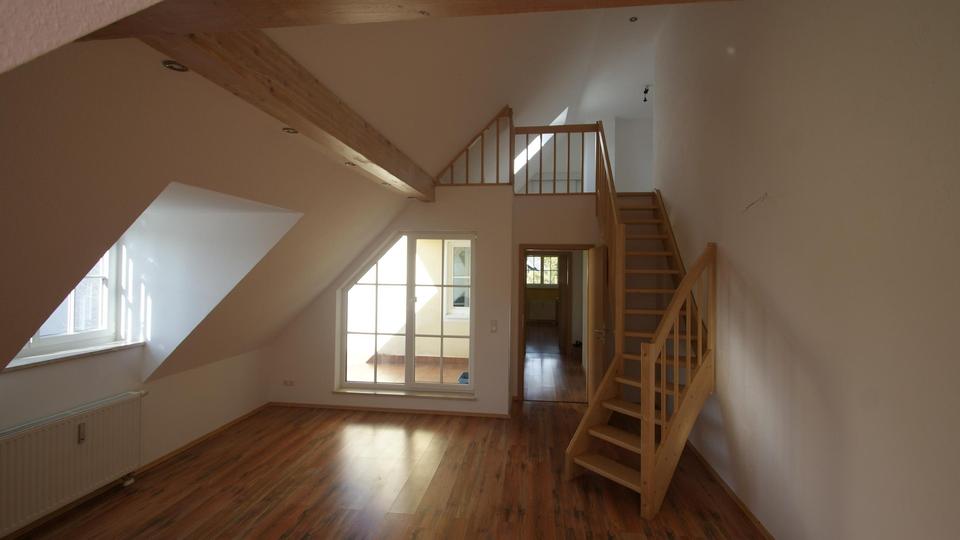Langfristige Kapitalanlage: Wunderschöne sonnige Dachgeschoß-Galerie Wohnung (vermietet) – Bild 3