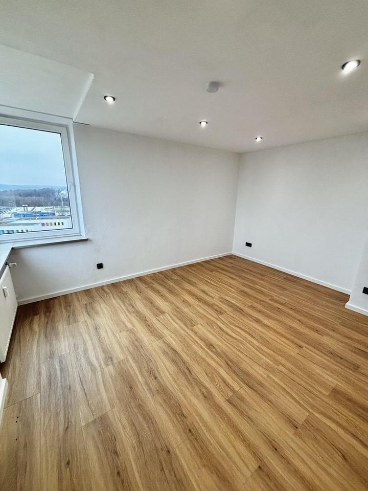 4,86% Rendite mit Traumblick: frisch sanierte 3-Zimmer-Wohnung *PROVISIONSFREI* – Bild 12