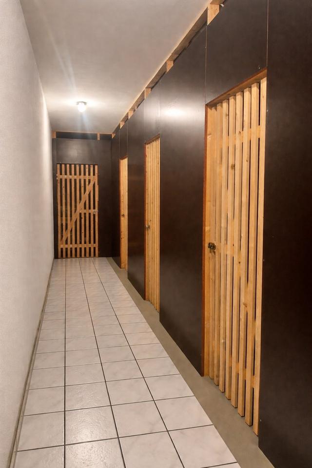 Modern wohnen: 2-Zimmer-Wohnung mit Balkon, Aufzug, Carport & Einbauküche – Bild 24