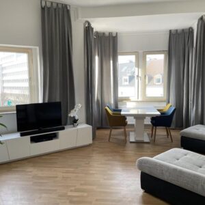 Starting a new job in or around Essen? Fully furnished period apartment in a prime central location