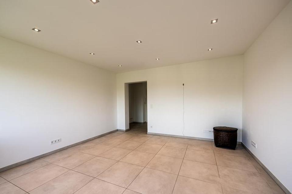 Wohnen mit Blick auf das Maximilianeum! Sanierte 2,5-Zimmer-Wohnung mit zwei Balkonen - sofort frei! – Bild 4