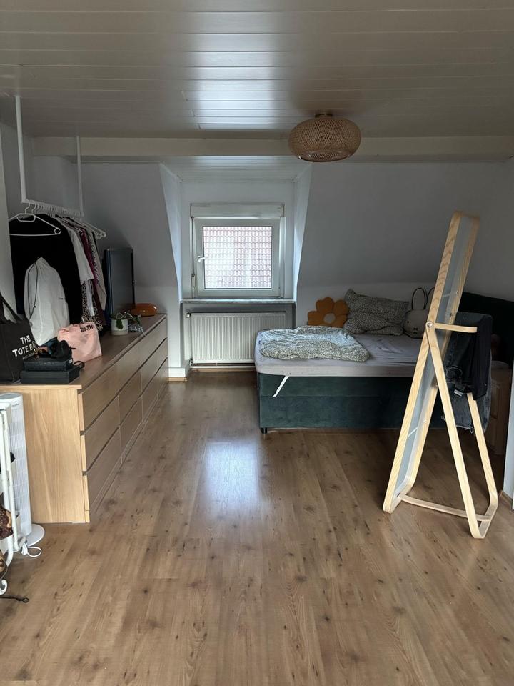 Dachgeschoss-Juwel in Osnabrück – 2 Zimmer auf 90 m² – Bild 11