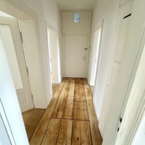 Charmante, kernsanierte Altbauwohnung mit zwei Balkonen im Offenbacher Westend