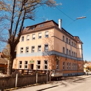 Tolle, große Dachgeschoßwohnung in Augsburg-Göggingen nähe Wertach
