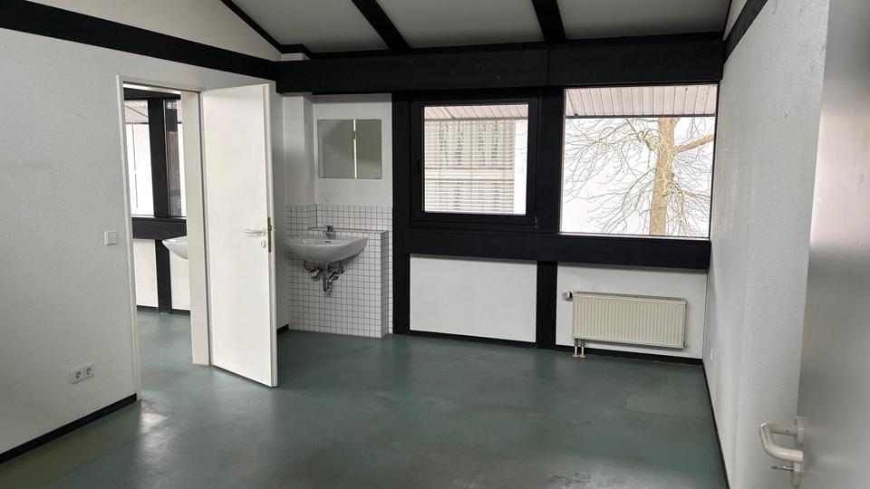 Helle, großzügige Praxis-/Büroräume in zentraler Lage von Heinsberg – Bild 3