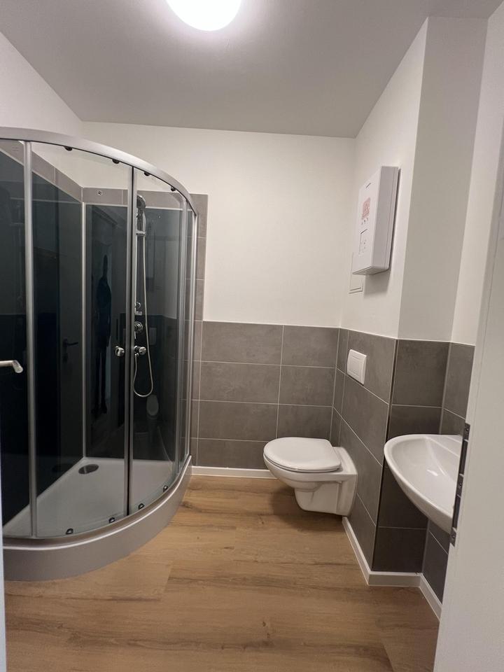 Moderne 1-Zimmer-Wohnung nach Kernsanierung, Erstbezug inkl. Strom und Heizkosten – Bild 4