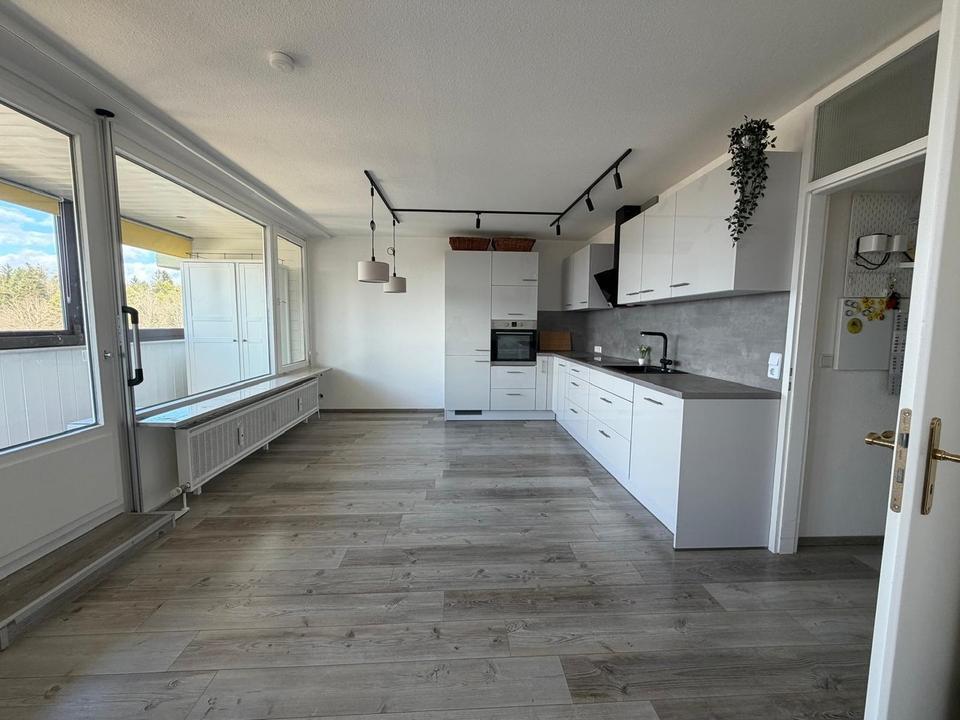 Panoramablick über Villingen * helle 1 Zi-Whg * modernisiertes Bad * inkl. TG * neue EBK * Balkon – Bild 6