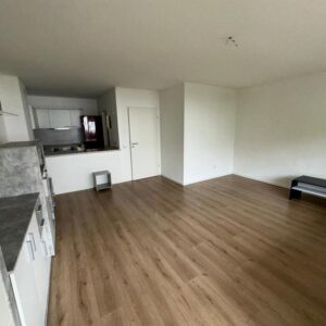 2 Zimmer Whg. in gepflegtem MFH + (falls gewünscht) Pkw-Stellplatz