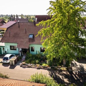 Mehrgenerationenhaus mit Künstler-Charme