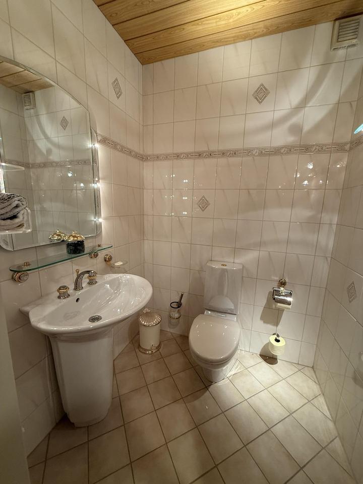 Großzügiges Einfamilienhaus mit Garten, Doppelgarage & vielseitigen Nutzungsmöglichkeiten – Bild 8