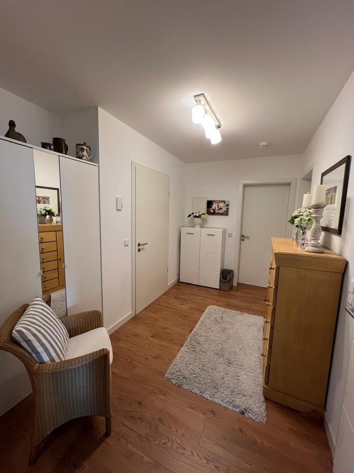 Moderne 3-Zimmer-Neubauwohnung mit Garten im Erdgeschoss – Bild 9