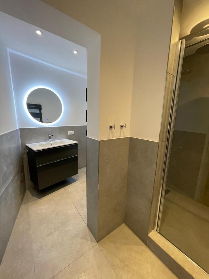 Starting a new job in or around Essen? Fully furnished period apartment in a prime central location – Bild 6