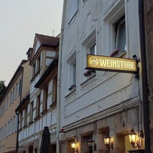 Stadthaus Nürnberg Altstadt Lorenz 2 Wohnungen+Lokal, super Rendite, Netto 1975 € Mieteinnahmen