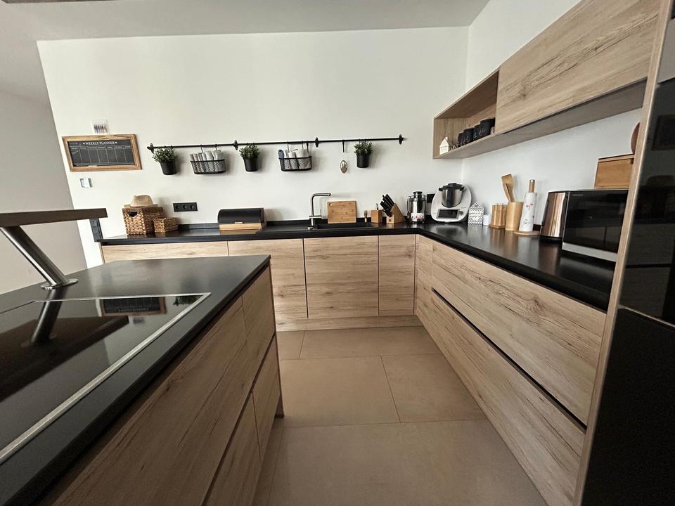 Offene und großzügige 3,5-Zimmer-Wohnung mit Garten & Kamin – Bild 11