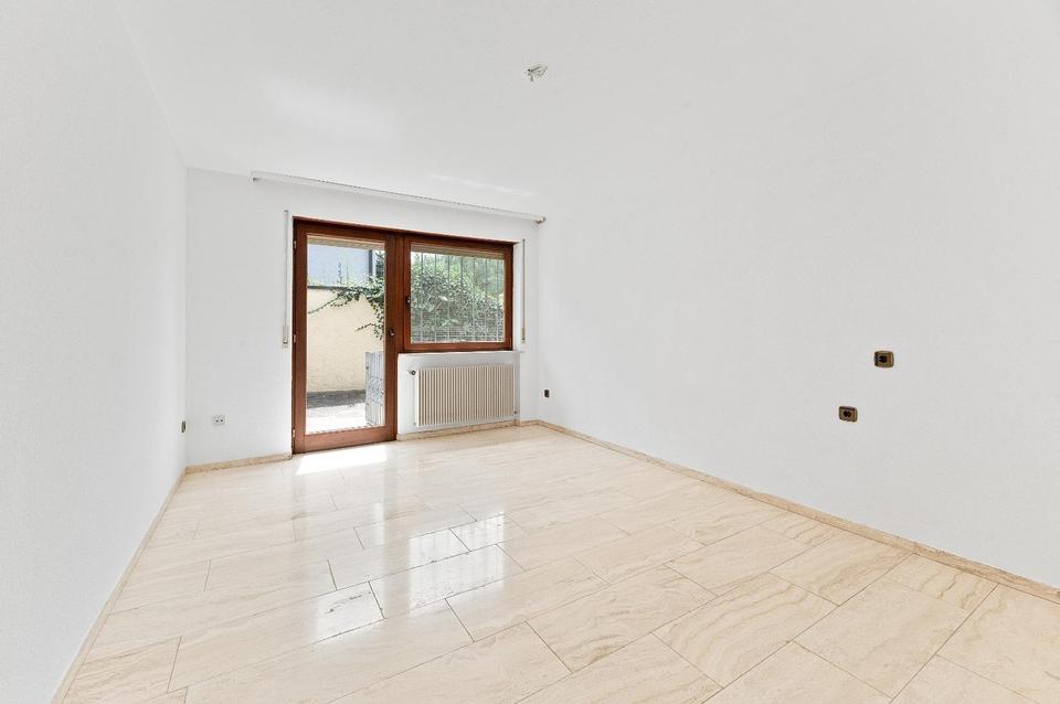 Repräsentatives 2-Familienhaus mit Ausbaupotential in begehrter Wohnlage – Bild 10