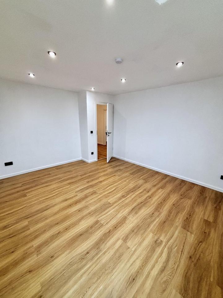 4,86% Rendite mit Traumblick: frisch sanierte 3-Zimmer-Wohnung *PROVISIONSFREI* – Bild 11