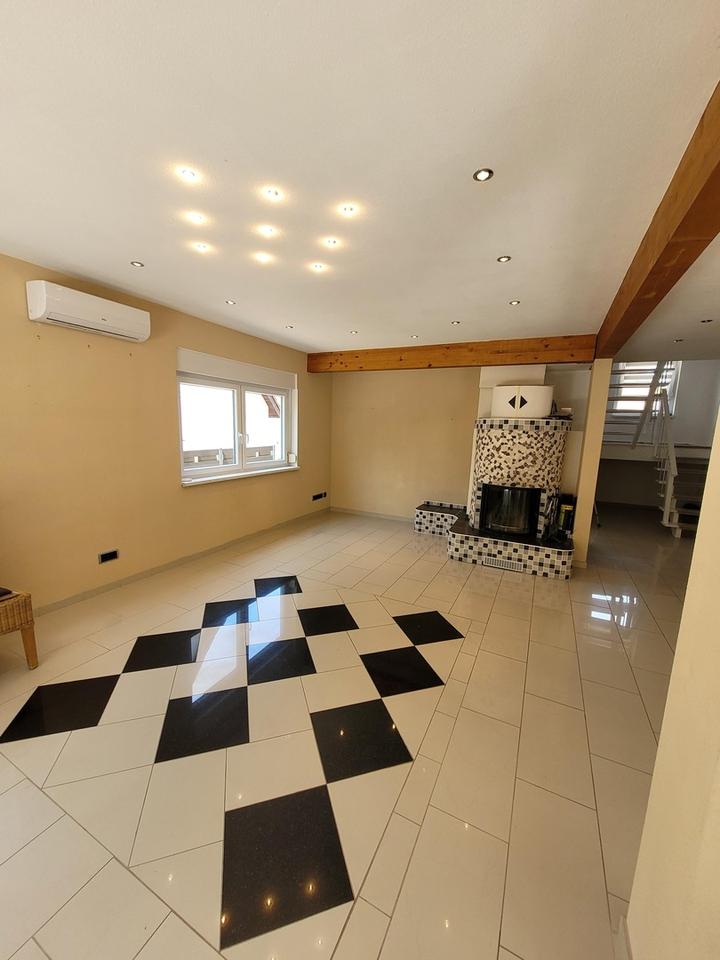 Großzügiges Energiesparsames Zweifamilienhaus – Bild 9